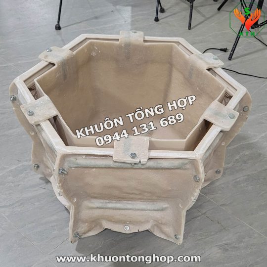 Khuôn chậu lục giác 60 dáng bầu