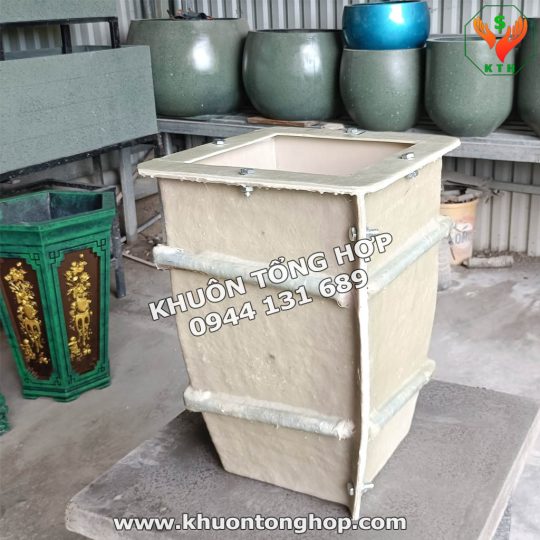 Khuôn chậu xi măng nhẹ vuông cong