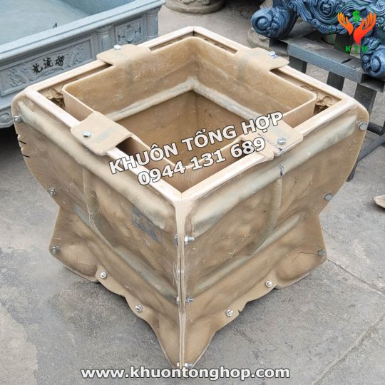 Khuôn chậu vuông 50