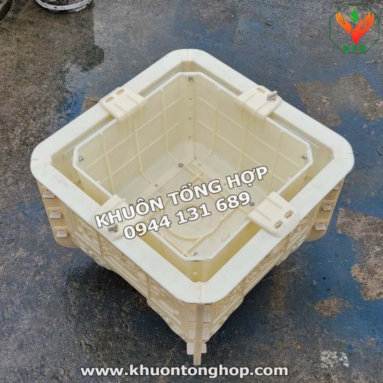 Khuôn chậu vuông 40
