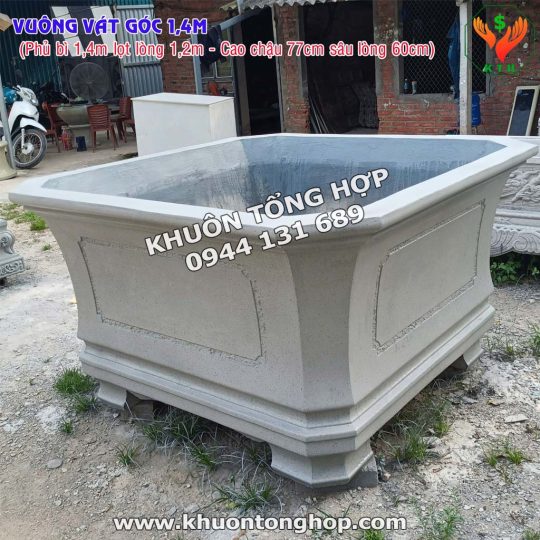 khuôn chậu vuông vát góc 1,4 trơn
